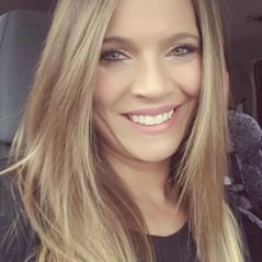 Profile Picture of Kelly Van Acker (@natmadnlil) on Twitter