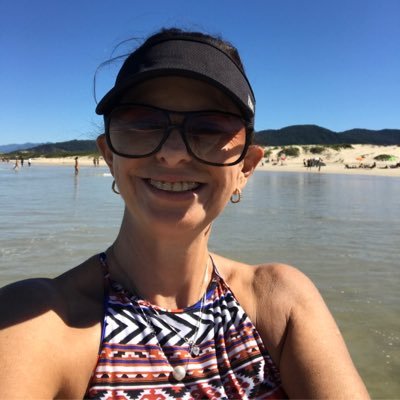 HelianaFabbro's profile picture. Terra natal: Presidente Prudente, estado de S. Paulo. Professora de Francês, formada pela UFSC. Pratica Beachtênnis, ama a leitura, história e as Literaturas.