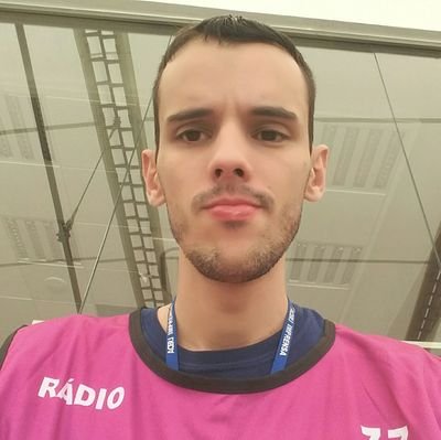 Jornalista e radialista.
Atualmente na @manchete_rio e no @portalenm
Brasileiro naturalizado português.