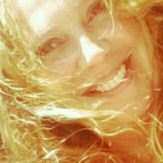 la vida puede ser el cuento más bonito de todos, solo hay que ser valiente, creer en la magia y estar seguro de que el final será feliz...
