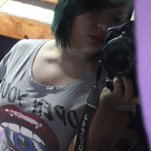 moontse17's profile picture. tengo problemas ;)