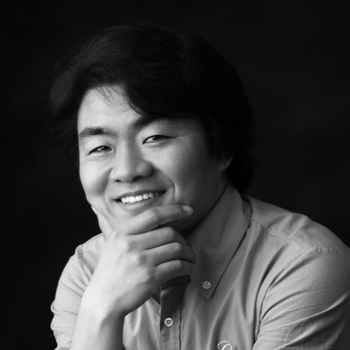 순간의 아름다움을 사진으로 표현하는 인물사진가 강백진입니다...