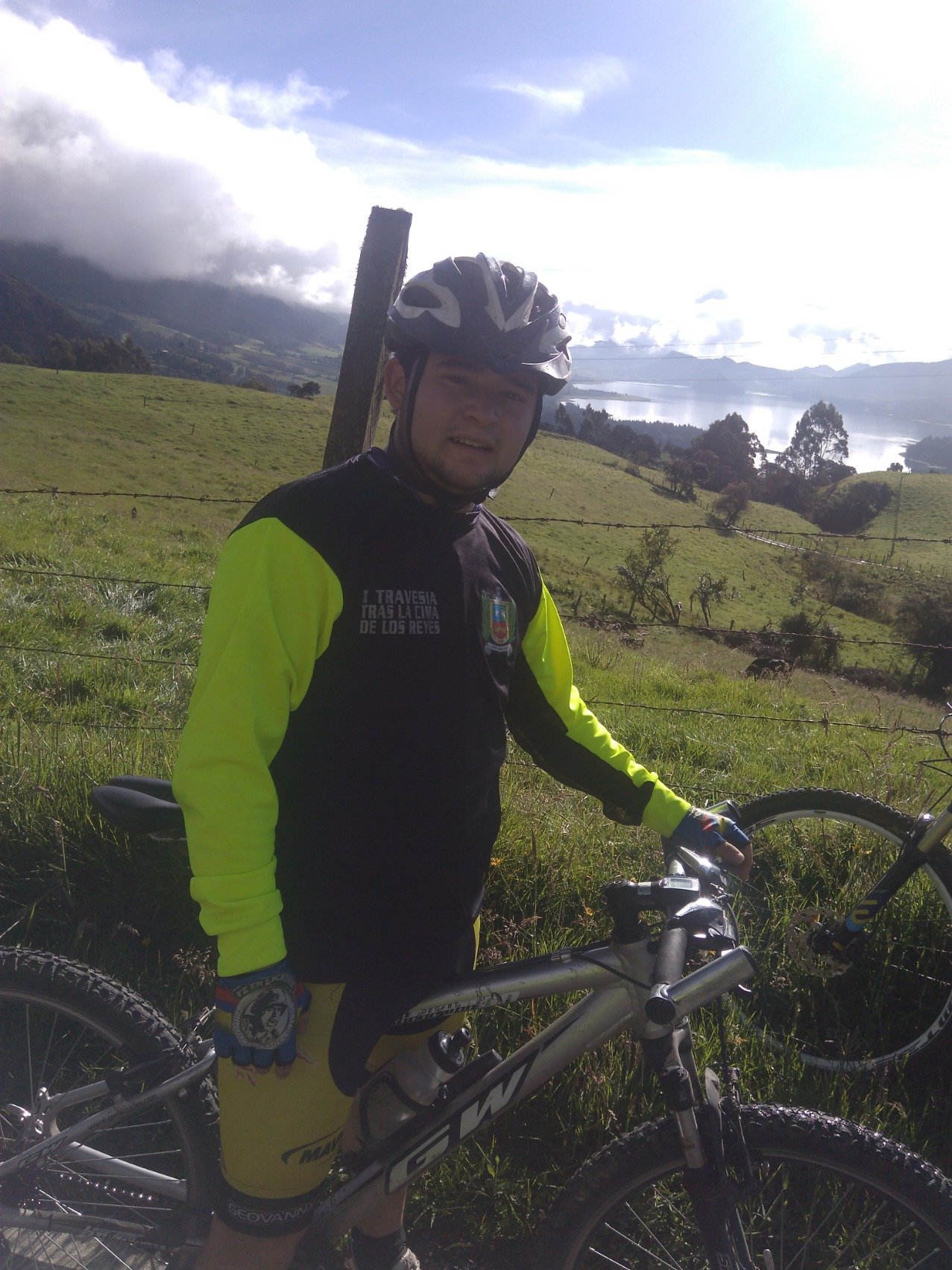 Cree, vive, conoce, rie, siente,disfruta, quiere ... Vive la vida
