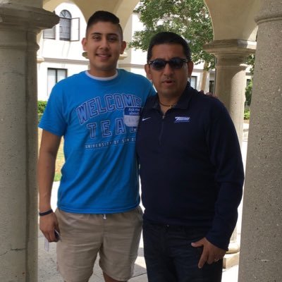 ValHuerta5's profile picture. 