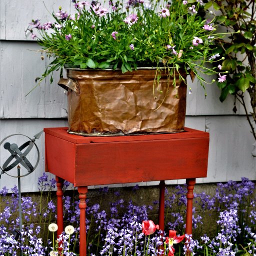 Local Custom Planter Specialist and lover of everything re-purposed and upcycled