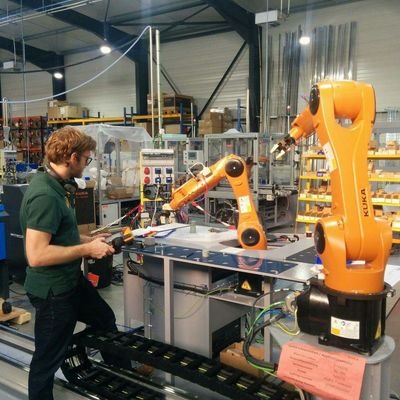 Founder & Director of @Fablabbricotech south Fr. #Maker #Robotic #EmbeddedSystems #Craftman. 8 bits never dies!