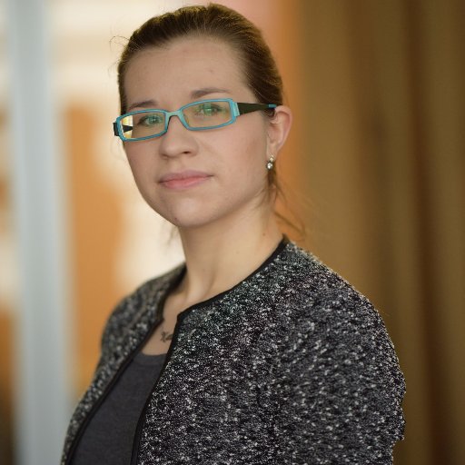 hermionka02's profile picture. Právnička. "Já mužné srdce ještě nemám, sám v těžké své hodině; a proto nevěřím." - Jiří Wolker