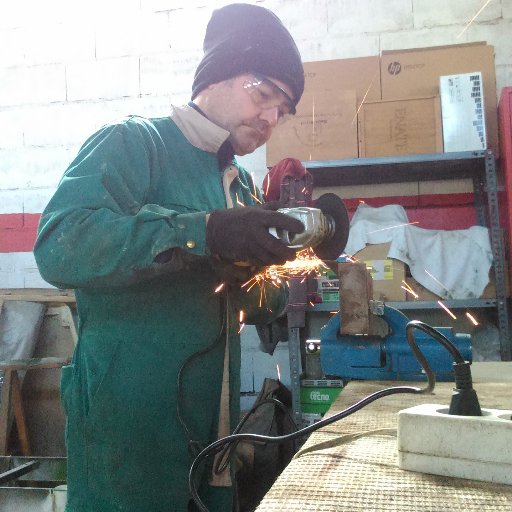 zahi1971's profile picture. Sevillista y Land rovero.