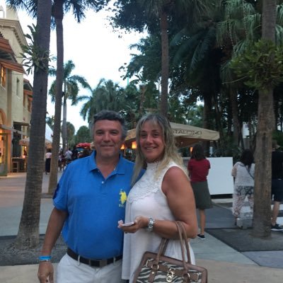 roblesmarce17's profile picture. 