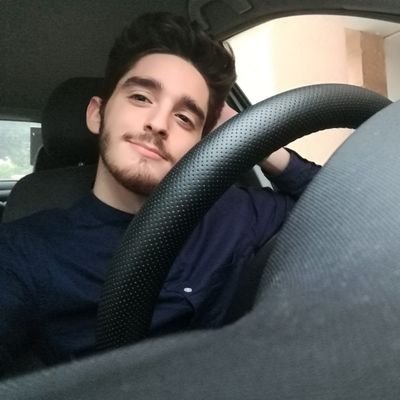 97. Real Betis Balompié. Reggae. Ingeniería Mecánica.