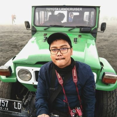 romariorizqiawn's profile picture. UI 2012 | Tourism & Football Addict