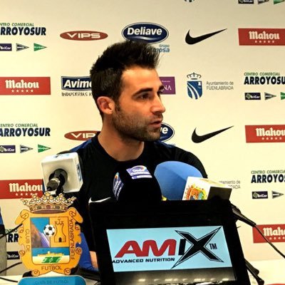 Actualmente jugador del C.F. Fuenlabrada (Cádiz, Albacete, Nàstic, Huesca, Barça B, San Roque de Lepe, Lleida, Badalona, Reus y Real Murcia)