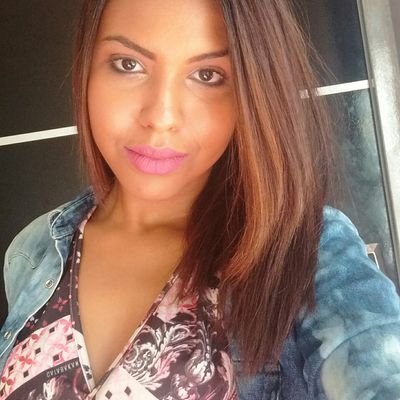 EduardaMarttins's profile picture. Escorpião 20| Floripa| Direito 🌸