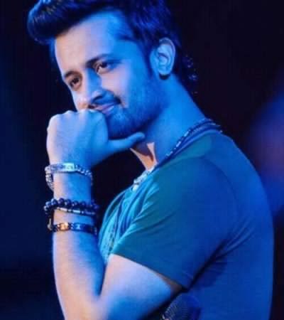 Hey guys this is #FanClub #AtifAslam so if you're a real fan of Adeez 
#FollowNow👈👈
Only @itsaadee matters🙏🙏