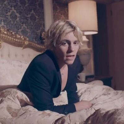 r5_ledcorsair's profile picture. @rockyR5 LayYourHeadDown💚
        
                ❤ ADM: @kah_mello15 
👧18 years
🎬 A&A,Teen Beach,High School Musical
💏 Raura,Rydellington,Rikvannah,Auslly