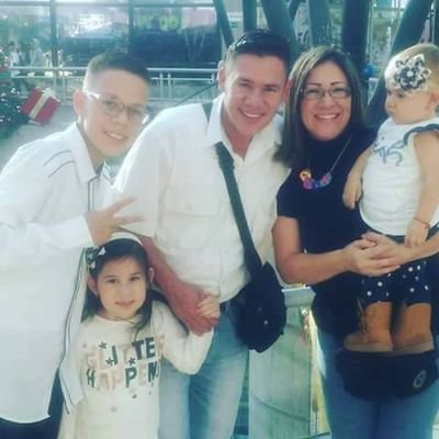 monchicastillo's profile picture. DIOS APRIETA PERO NO AHORCA 😇CONFIO EN TI MI DIOS CADA DÍA DE MI VIDA ..100% VENEZOLANO💪 AMANDO A MI FAMILIA❤️ EL MEJOR REGALO DE MI VIDA ❤️
