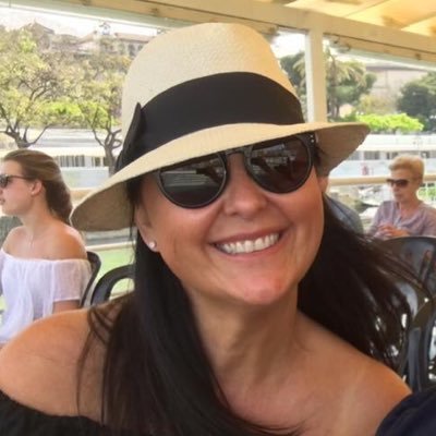 Maths lecturer with a passion for fashion, Dachshunds, shopping, champagne and living life to the full