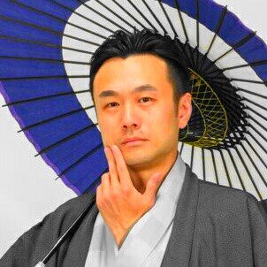 落語家、桂米之助が感じた事をゆるりと綴ります。
平成21年咲くやこの花賞。
第4回上方落語若手噺家グランプリ優勝。
レクリエーション介護士2級取得。
第2回喜楽館アワード2024優勝。
米朝事務所所属。上方落語協会所属。