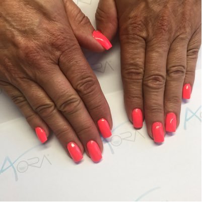 CelineVezinat's profile picture. Nails designer and master educator Styliste ongulaire centre de formation Agree