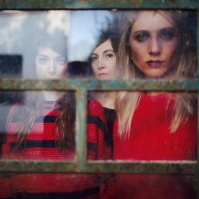 The Winonas e' un trio acustico femminile di Ravenna. Senza percussioni ma con fields recording come base ad ogni pezzo. All'attivo un album