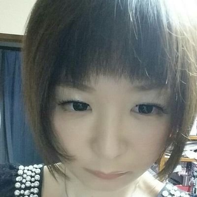 be4143n's profile picture. 線維筋痛症を患っています。でも動ける時はﾗｲﾌﾞとか旅に一人でいくのがすき。ｺｽﾌﾟﾚもすき。今は適応障害の母が癌闘病中。家族で頑張ってる。昔は両親から虐待されてた。本当は一緒に居ると虎馬できつい。でも家族だからね。頑張るしかないやん。
リカ活ドル活中。
ｶﾎ@lovesoftcream は私の別垢ﾊﾞﾝﾄﾞ系多