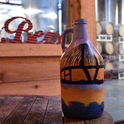 Paint 'n Pint is a growler painting class held at Charleston breweries and micropubs. Come unleash your creative spirit while drinking great, lcoal craft beer!