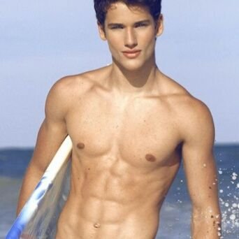 Looking at Arthur | Brasil @ArthurSales91