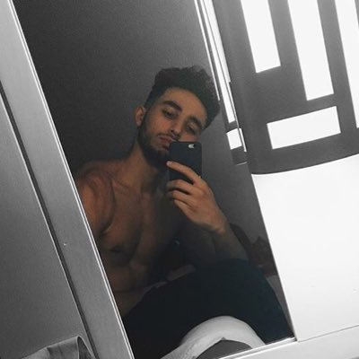 anatolerpg's profile picture. jlache ta main pour tenir tes fesses