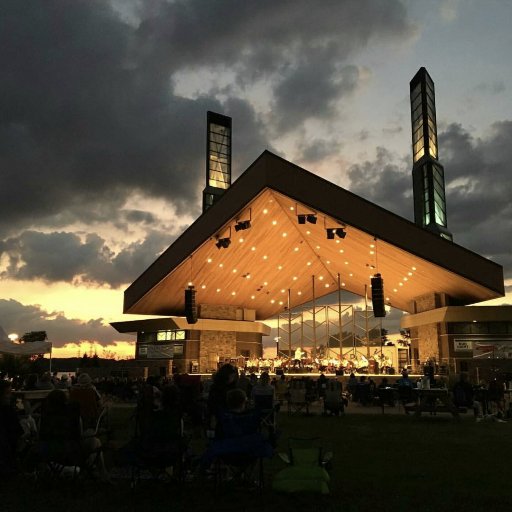 Just 20 minutes from Chicago, the Pavilion at Wolf Lake hosts concerts and events of all sizes along the shores of Wolf Lake.