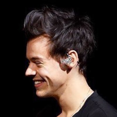 hstookapolaroid's profile picture. 