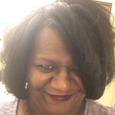 prit_e_ize's profile picture. cracked. broken. FREAK.