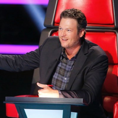 Supporter of #TeamBlake on @NBCTheVoice