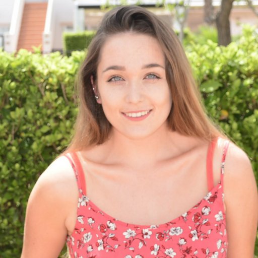 Lauren. British blogger. Grab a cup of tea, a slice of pizza and come be my friend #bblogger https://t.co/UBGVk9nOWY