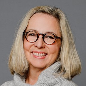 IngridSchmidt88's profile picture. Extensive international experience in marketing communications in the IT-Industry. Interested in #socialmedia #onlinemarketing #technology #travel #opera #yoga