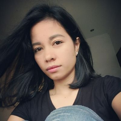 undaelna's profile picture. Belum pernah melihat wajah tersenyum yang tidak cantik...