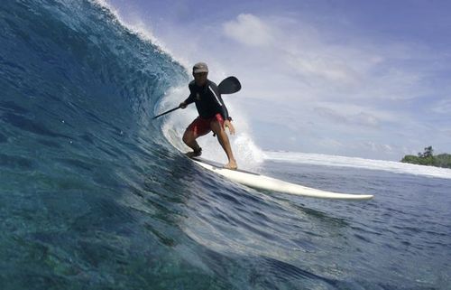 Loves = Ocean, Surfing, SUP. That moment when the ocean roars but you are perfectly still inside