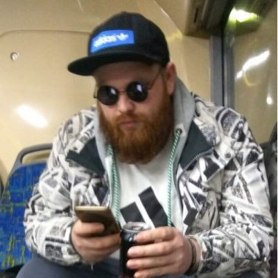 Nikolas_Senko's profile picture. За ваше здоровье, за счастье, за идею — я поднимаю целлофановый пакет с клеем.