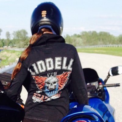 ChanCartier's profile picture. I love Perfume, Paranormal, my Bike, Tattoo, UFC, Invicta FC .. & Starbucks !!  🦁 Fr-En