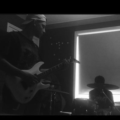 Aminaldoh123's profile picture. Just here checking in on my favorite bands