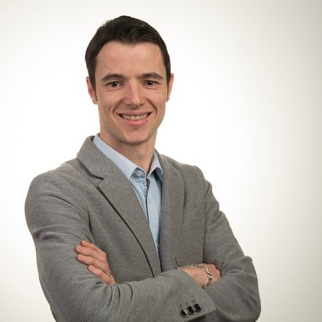 Domain-Driven Developer passionate about xDD, clean architectures and code quality. Enthusiastic defender of knowledge sharing and human skills.