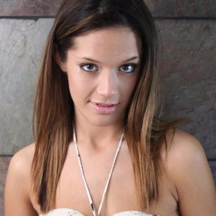 Un esprit libre et coquin dans un corps chaud et sexy. Je suis célibataire ;)