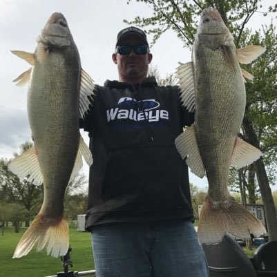 Fishing guide on the Bay of Green Bay and Lake Winnebago system specializing in walleyes. Also small charter for salmon and lake trout on Lake Michigan.
