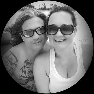 Brown_IdGrl's profile picture. just a weird girl and my crazy dogs living the beach life with an incredibly understanding and sexy man @erikrickman