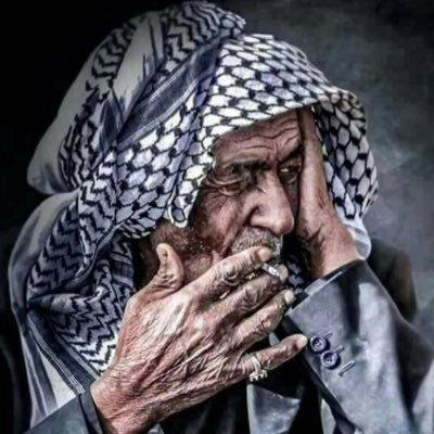 شاعر كويتي ..