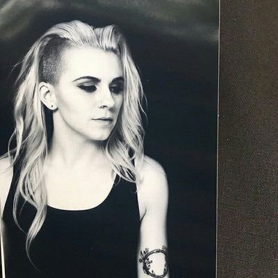 18/Female/Lesbian
Lynn gunn will you marry me ?
She is an angel