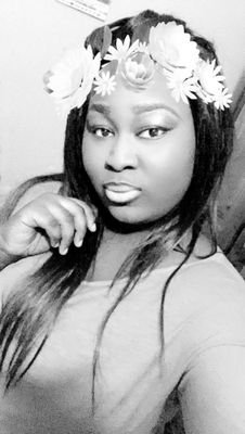 fatimah0890's profile picture. Actress and accountant in Diouf Voyage