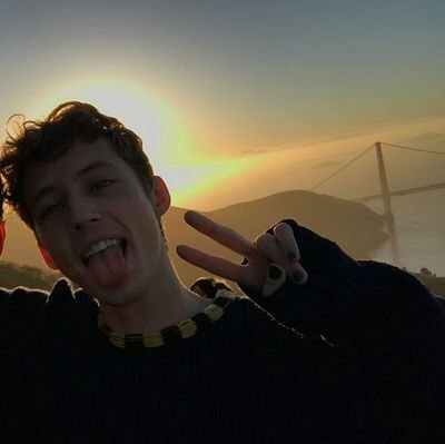 rpwithtroye_'s profile picture. 🌈🏳