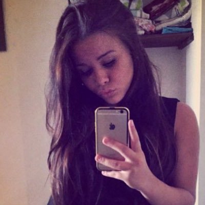 Lenamrqz's profile picture. 👻 lena-mrqz