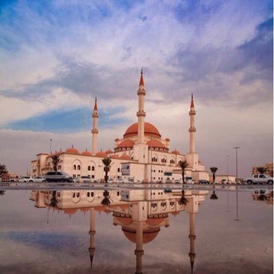 الطيور تأكل النمل، وعندما تموت فإن النمل يأكلها الظروف قد تتغير .. فلا تقلل من شأن أحد !