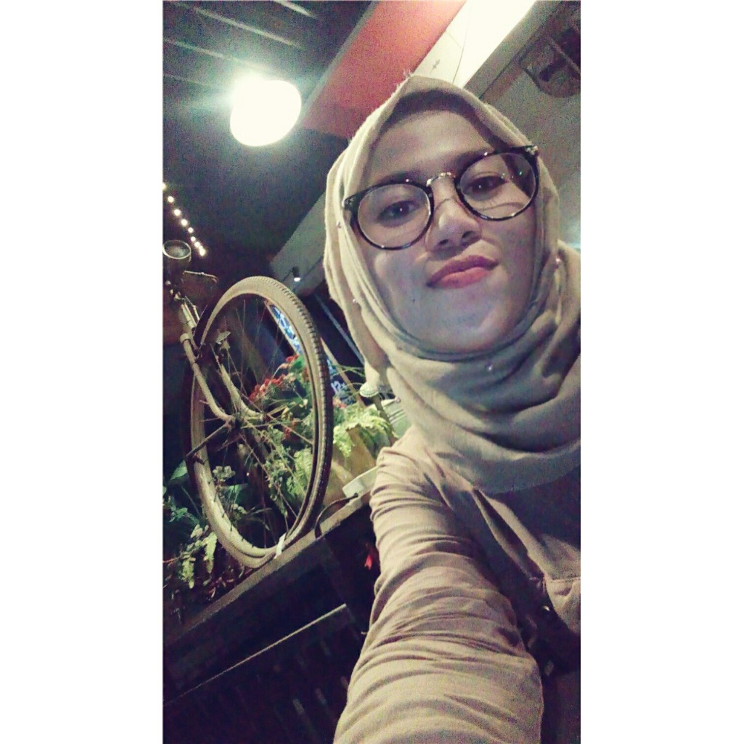 bidadaripesek22's profile picture. If I miss you, I just want you here beside me :( :*